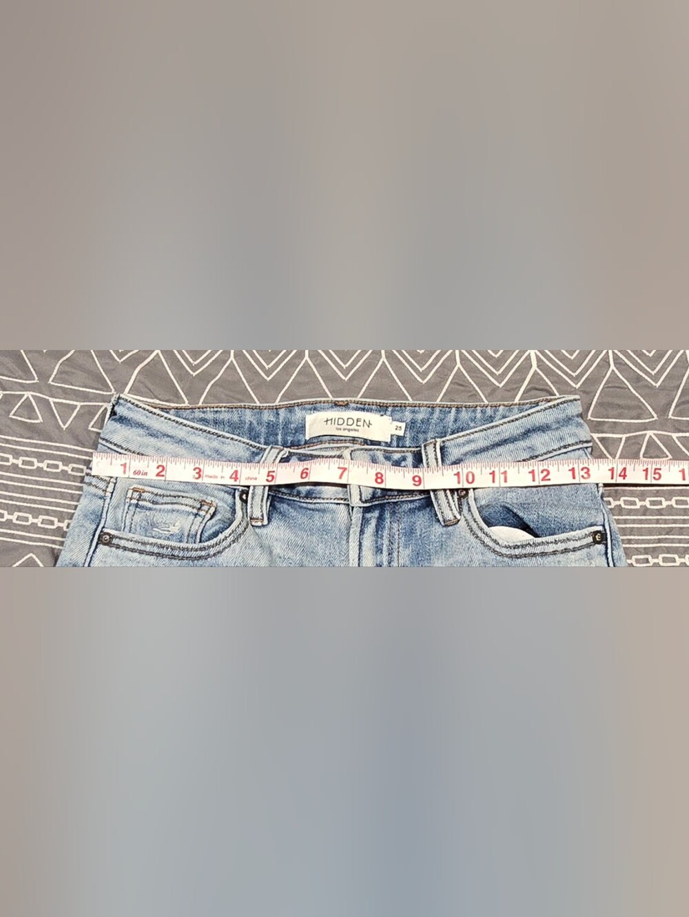 Hidden High Waisted Distressed Mom Jeans Size 25 - Picture 7 of 9